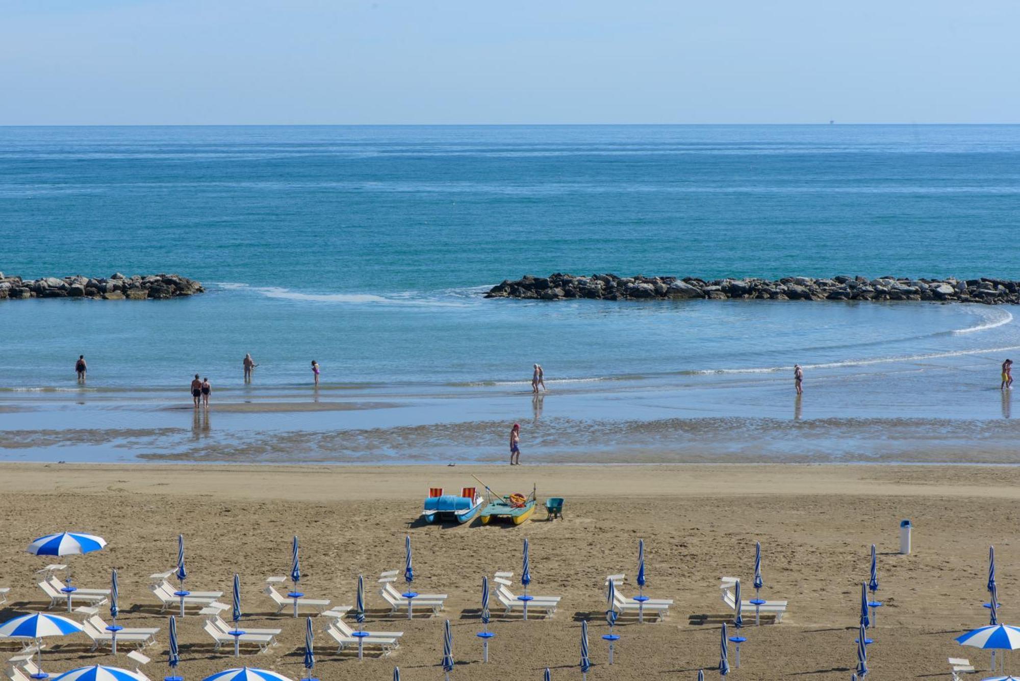 Hotel Nautic Rimini Esterno foto