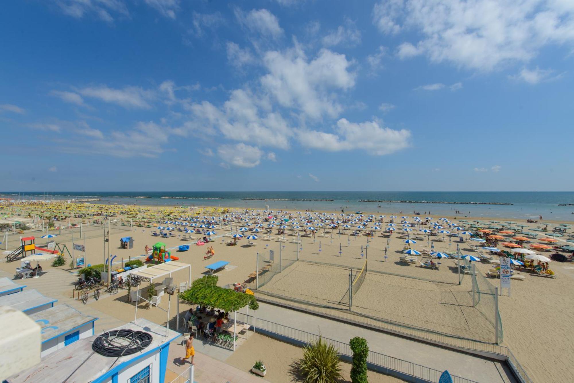 Hotel Nautic Rimini Esterno foto