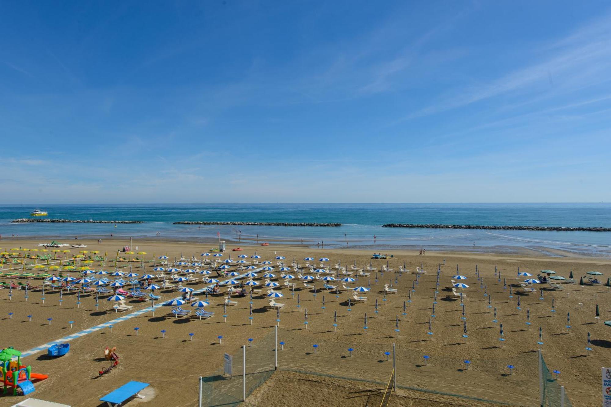 Hotel Nautic Rimini Esterno foto